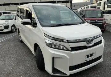 Toyota Voxy | Japanese Used Minivan